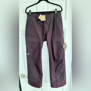 NWT Patagonia Women’s Storm Shift Snow Pants - Medium Short - obsidian plum